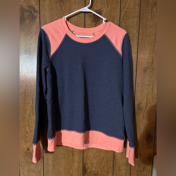 tek gear Sweaters - Tek Gear Coral and Navy Crew Neck Sweater with thumb holes size XL